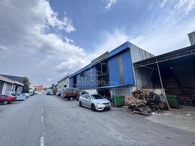 Taman Universiti Light Industry 1.5 Storey Factory For Sale 大学城 轻工业 1