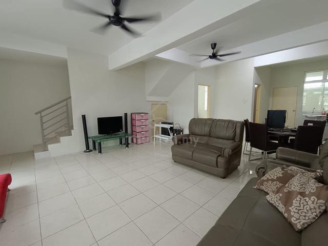 Partially Furnished Facing Playground Terrace @ Residensi Pulau Sebang 1
