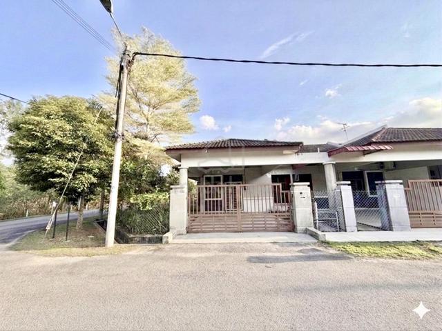 Corner Lot Teres Setingkat Taman Saujana Permai Bukit Katil Melaka 1