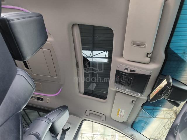 2019 Toyota Vellfire 3.5 ZG COME WITH WARRANTY 2.5 - 5