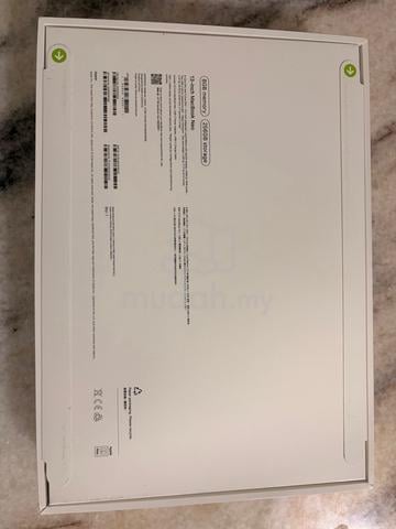 Macbook Neo 13 inch - photo 2 of 2