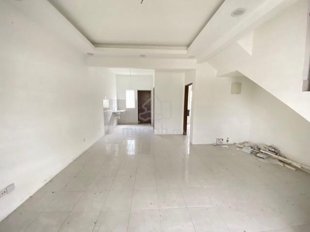2 Storey Terrace Desiran Bayu Puchong Taman Putra Prima 18x60 1