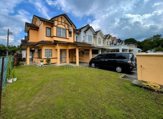 Freehold End lot Double Storey House,Putra Heights 1