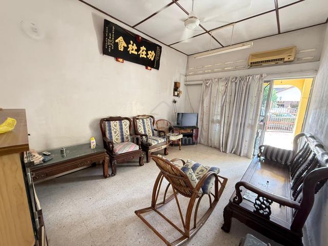 Single Storey Terrace at Taman Muzaffar Shah 1