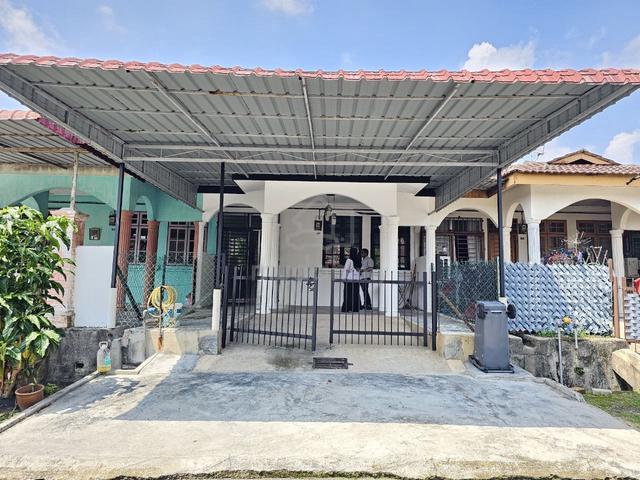 Renovated Teres Setingkat Taman Seri Kelemak Alor Gajah Melaka 1