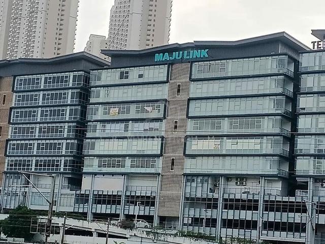 Maju Link, Ground Floor Corner Shop For Let (June 26) 1