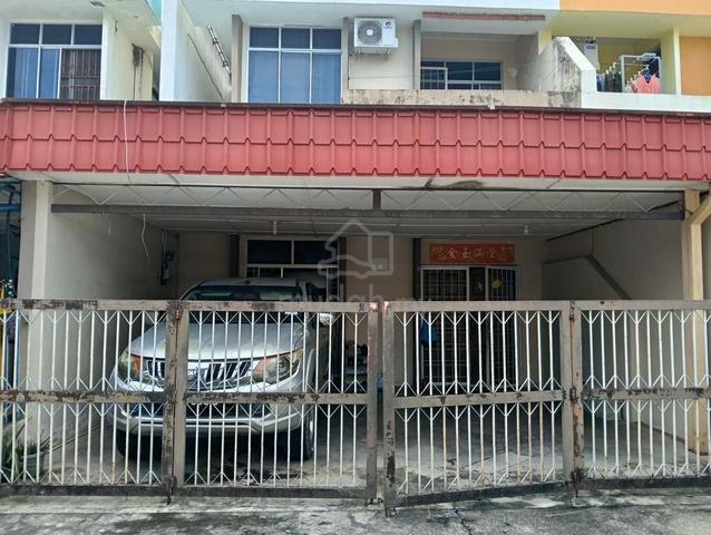 Double Storey Terrace Intermediate at Taman Stampin barat Kuching 1
