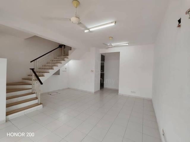 Bandar Bukit Raja double storey for rent 1