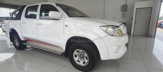 2009 Toyota HILUX 2.5 STD MY05 KUN25R FACELIFT (M) - 1