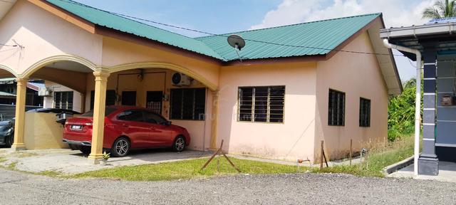 Rumah Kawasan Kampung Untuk Disewa 1