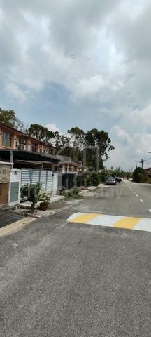 Putra Prima PP5 - 2Storey Puchong Freehold Renovated 18x65 GuardGated 1