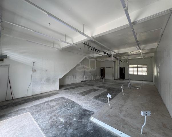 BANDAR PUTRA BERTAM GROUND FLOOR Shop Lot ｜FACING MAIN ROAD｜GOOD AREA｜ 1