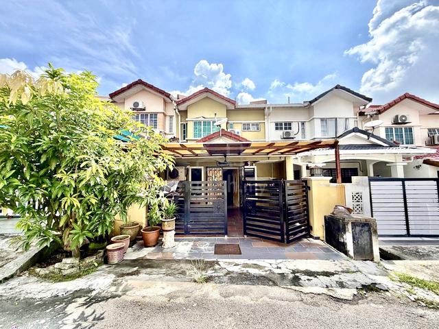 [RENOVATED] 2 Storey Terrace, Taman Dato Demang, Seri Kembangan 1