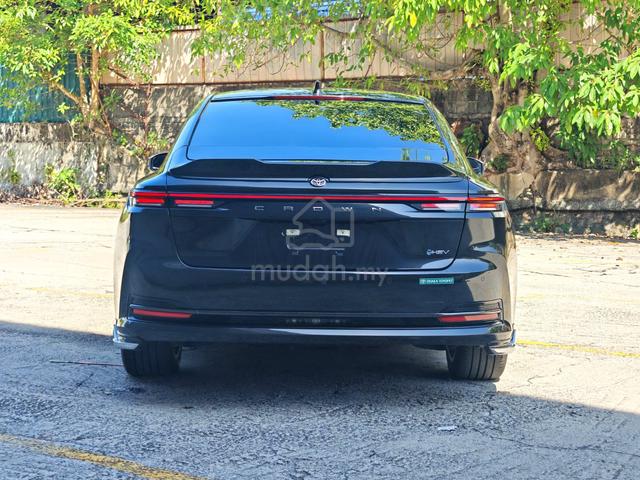 2024 Toyota CROWN Z 2.5 HEV SEDAN BLACK EDITION - 4