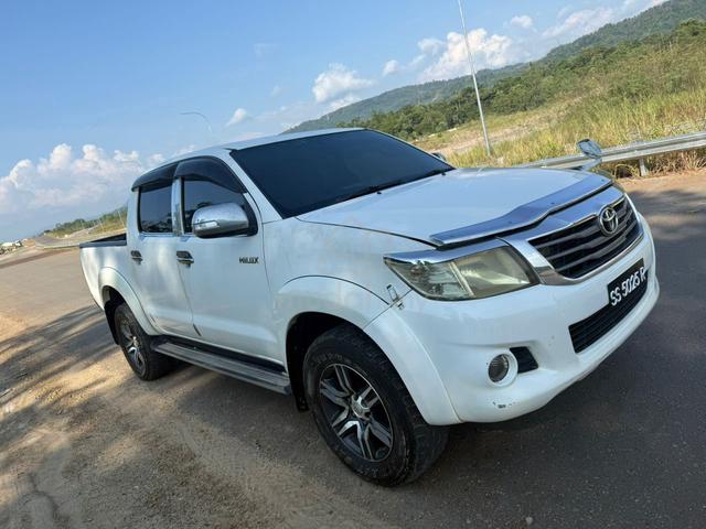 2012 Toyota HILUX 2.5 G (A) - 2