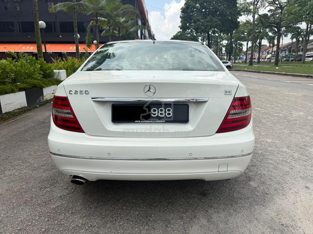 2011 Mercedes Benz C250 CGI W204 Good Condition - 3