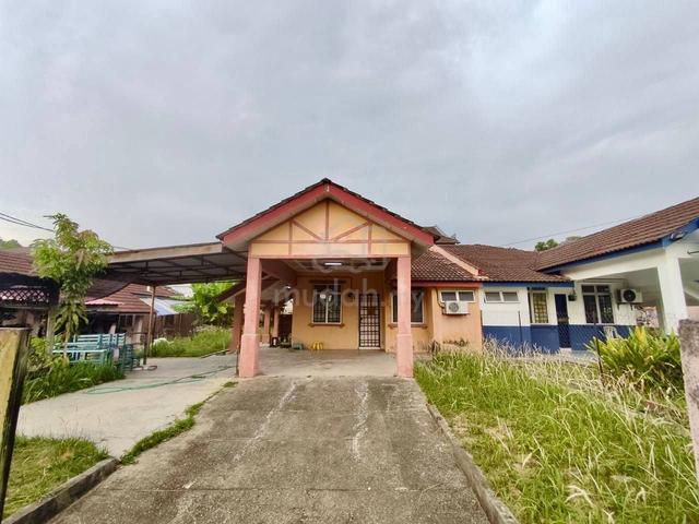 (TERPALING MURAH) SEMI D 1 Storey Desa Pinggiran Putra, Kajang 1