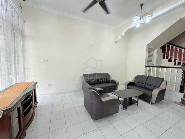 2 Storey House Jalan Ros Merah Taman Johor Jaya Renovated Furnished 1