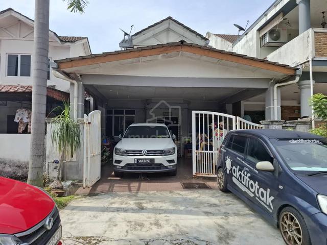 1.5-Storey Intermediate Terrace House (24x55ft) in Kota Damansara 1