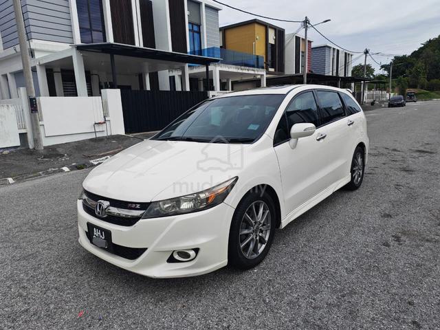 Honda STREAM 1.8 i-VTEC RSZ FACELIFT (A)like new - 4