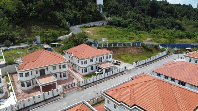 Beverly Hills, Tanjung Bungah End-Lot Bungalow Tanjung Tokong Penang 1