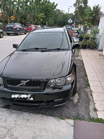 2004 Volvo V40 1.9 T (A) - 1