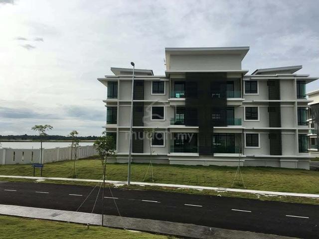Grd Flr_Ladies only Room to let Meadow Park 1