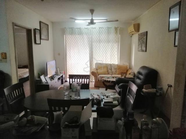 Perdana Exclusive Condo 1