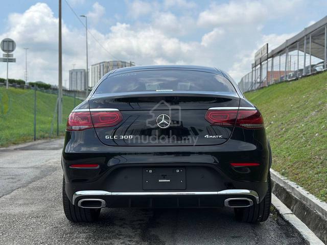 PERFECT Mercedes Benz GLC300 4MATIC COUPE SUNROOF - 4
