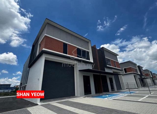 1.5 Storey Semi-Detached Light Industry For Rent @ Palmera Industrial 1