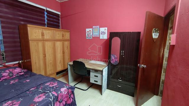 Bilik lelaki bujang untuk disewa (Tak kongsi) 1