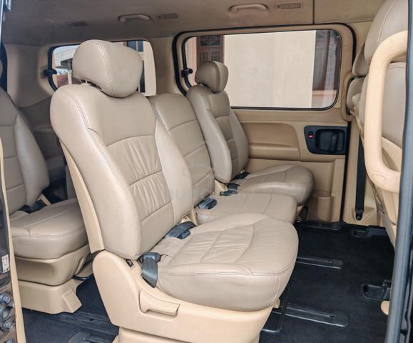 2017 Hyundai GRAND STAREX 2.5 FACELIFT (A) PREMIUM - 4