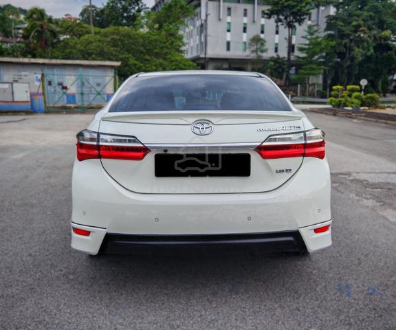 2017 Toyota COROLLA ALTIS 1.8 G FACELIFT (A)Sporty - 4