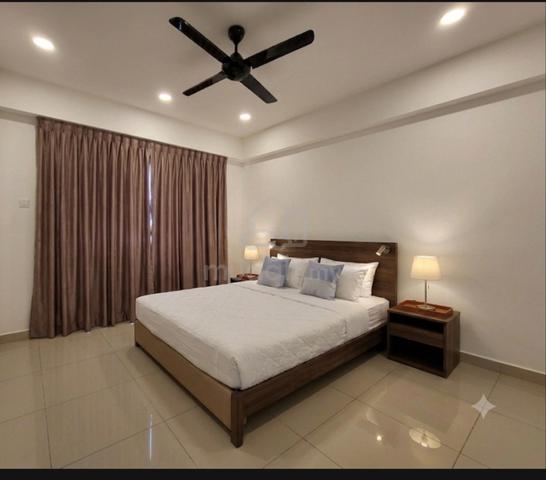 Large Middle Room with attached bathroom 1