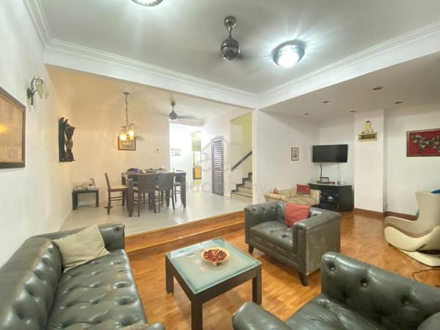 USJ 11 (24x75 sqft) Gated Guarded Kitchen Extended 2 Sty House Taipan 1