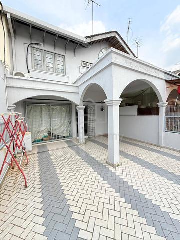 FOR SALE | USJ 6 – Intermediate Terrace House (Walking Distance to LRT 1