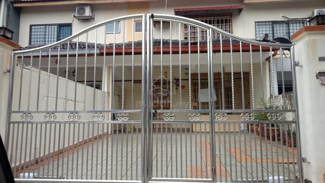 FOR SALE – Leasehold 租赁地契 - Double Storey Terrace House @ Taman Pin 1