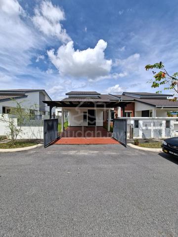 Sale Renovated Single Storey Semi-d House Iringan Bayu, Seremban Gated 1