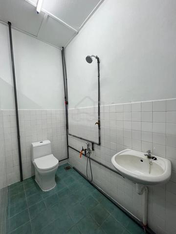 Puncak Jalil ❤️  Renovated Office ❤️  Seri Kembangan Putra Pemai Bukit 3