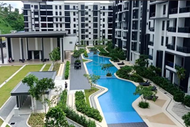 Room at Greenfield Residence Menggatal 1