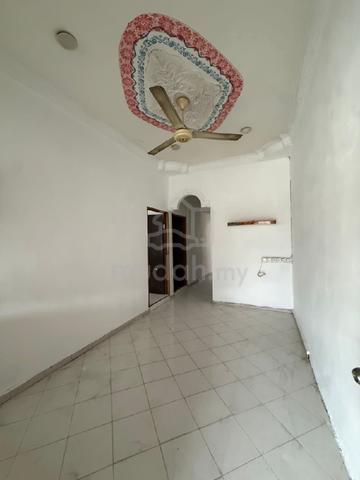 Low market value house 1