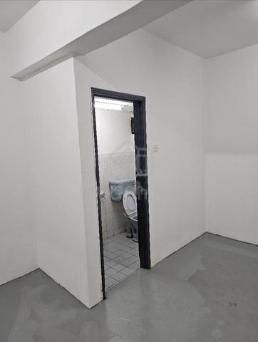 1sf floor (Well Kept) 850sft Diamond Square Setapak for rent 4