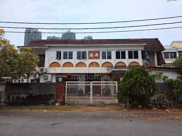 10 MIN @KLCC !! 2 Bedrm Townhouse !! Facing Field !! Partial Furnished 1