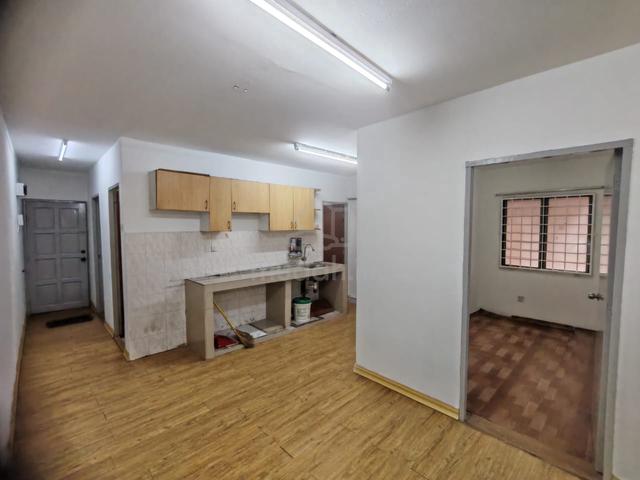 Apartment Lestari (Damansara Damai) 1
