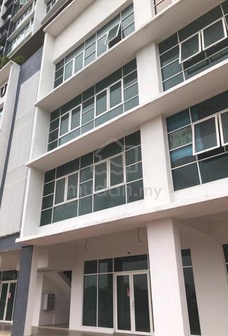 Boulevard Business Unit, Jalan Kuching – Prime Location For Sale 1