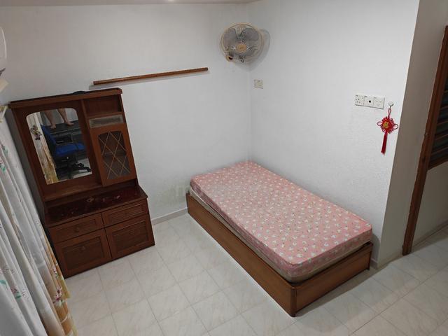 Air-cond room nearby Genting cafe Island glades 1