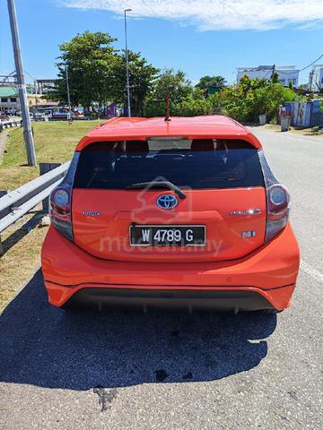 2013 Toyota PRIUS C 1.5 (HYBRID) NHP10R (A) - 3