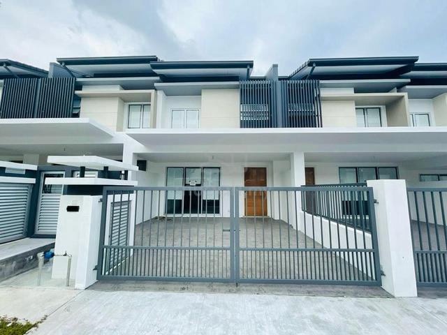 {NEW HOUSE} 2 sty House, KOTA EMERARD, GARLAND, AEON AEON 1