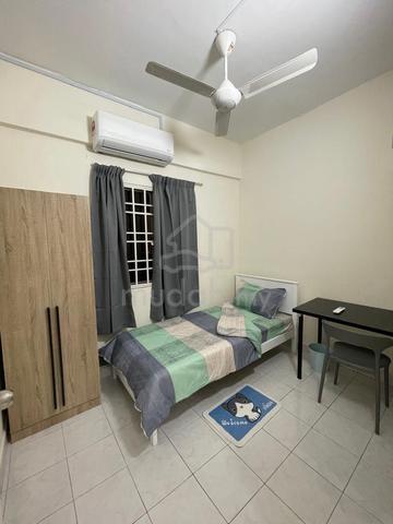 Pelangi Damansara Condo Mutiara Damansara Female Small Aircon Room/MRT 1