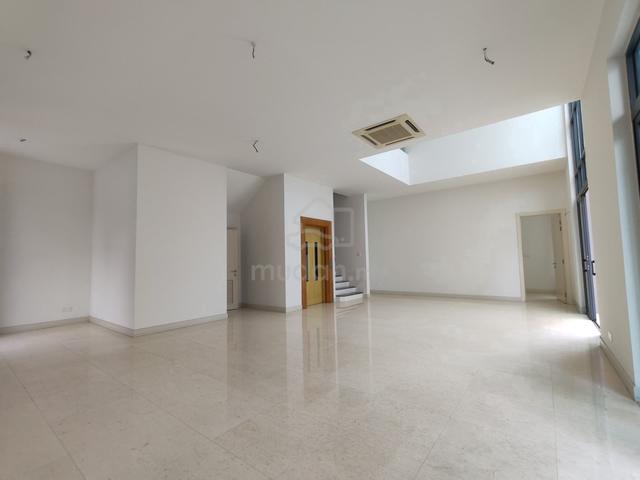 Long Branch Bungalow Residences Hometree Kota Kemuning, BELOW MKT PRIC 1